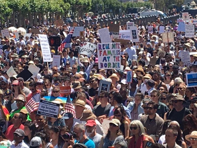 36399708_10216145050794346_2535752866266611712_n